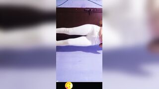 كنت خارجة كنلبس حوايجي و هو يسخن و هبطلي السروال و ضربالي بحوية غزالة
